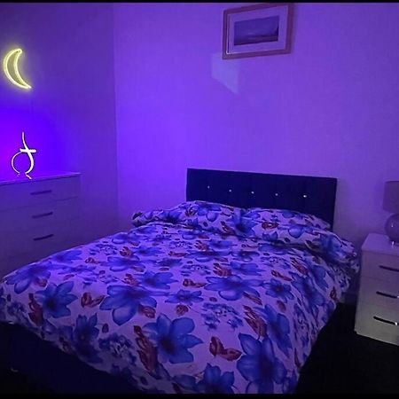 Apartament Modern 2-Bed Flat In Salford Manchester Zewnętrze zdjęcie