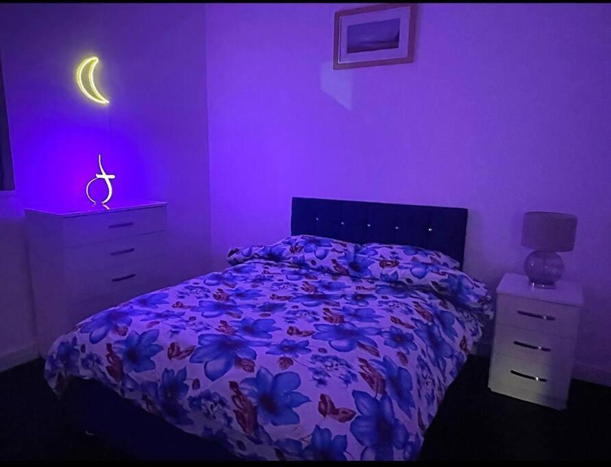 Apartament Modern 2-Bed Flat In Salford Manchester Zewnętrze zdjęcie