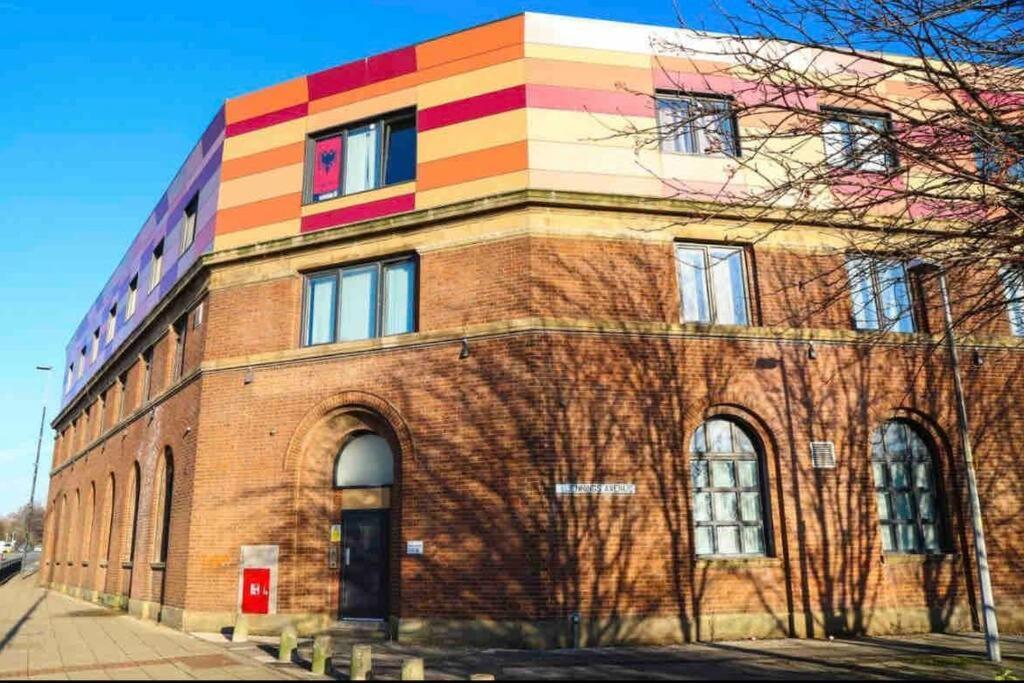 Apartament Modern 2-Bed Flat In Salford Manchester Zewnętrze zdjęcie